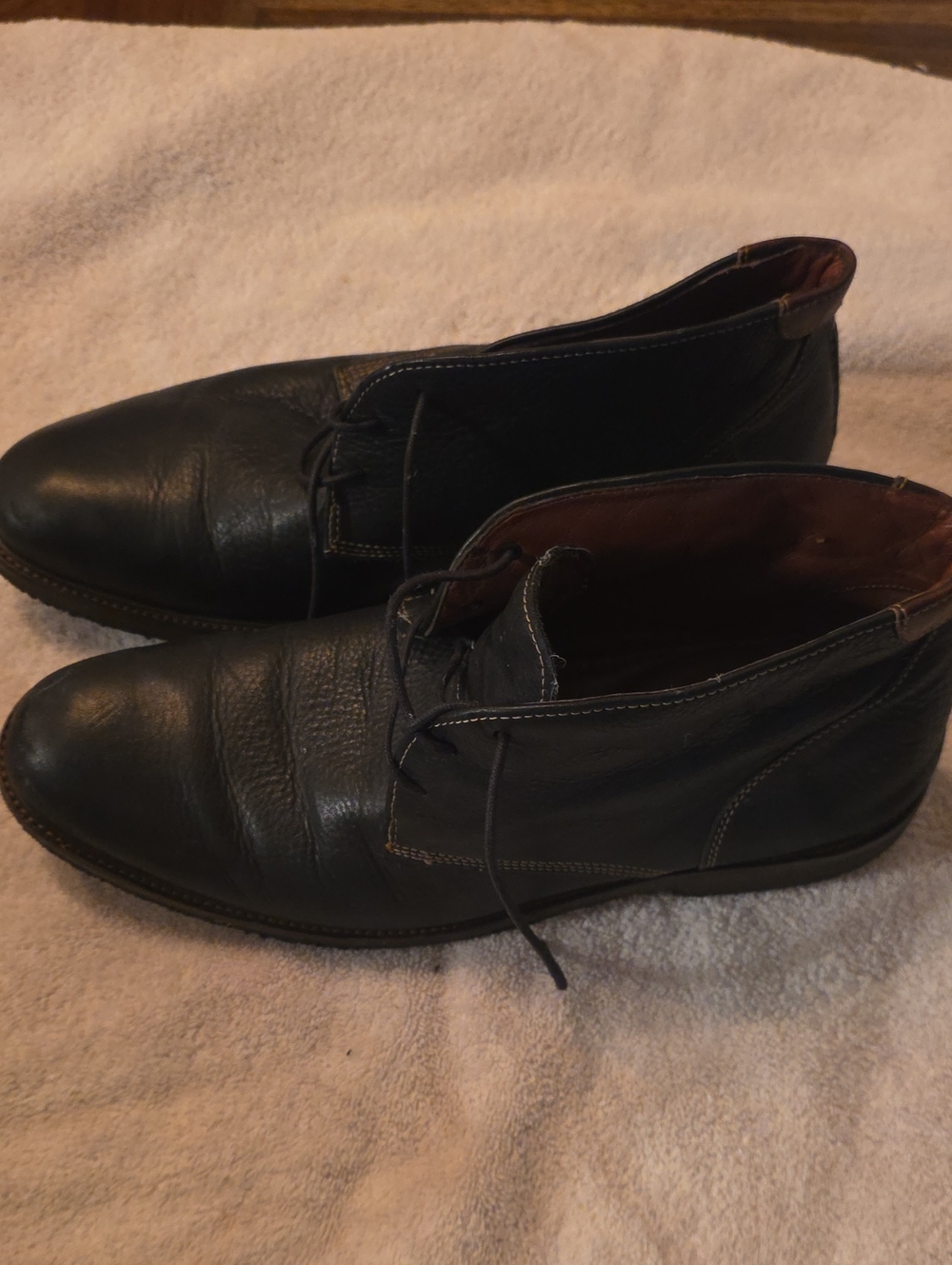 Johnston & Murphy Black Leather Chukka Boots